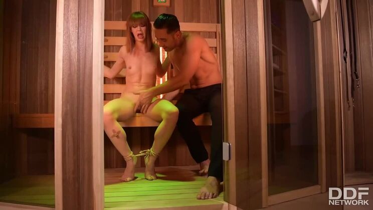 Small-titted Alexa Nova loves anal play