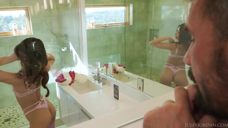 Xxlayna Marie in Stockings Gets Manuel's Fat Dick