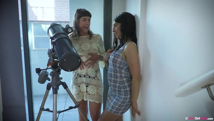 Loretta Wolf & Violet Russo Lesbian Anal Sex with Pussy Licking