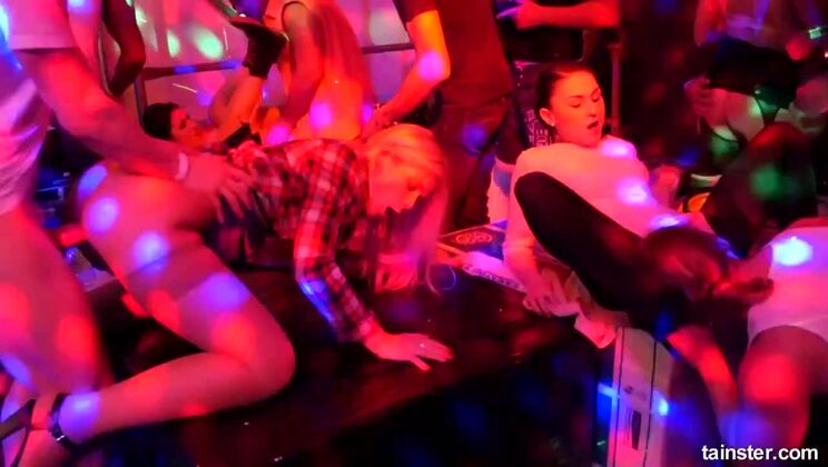 Eveline Dellai & Kayla Green in Hot Group Sex - Cocks N Clits Construction Part 2