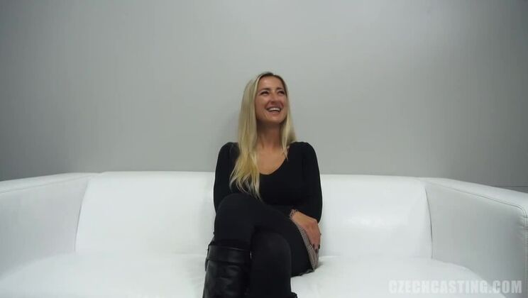 Sexy Czech MILF Daria