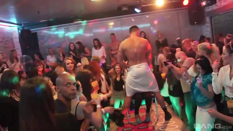 Big Tits and Deepthroat Action Livens Up Wild Party