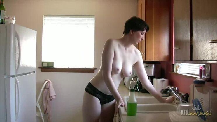 Inara Byrne's Sexy Nude Kitchen Adventure