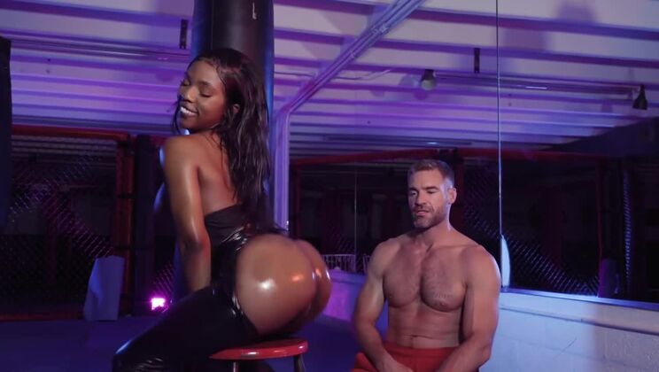 Big Titted Ebony Babe Sarah Banks