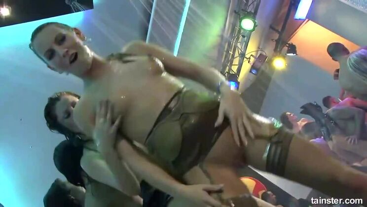 Wild Party with Susan Snow & Friends in High Heels