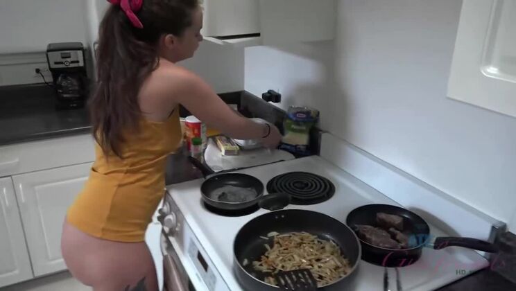 Foot Fetish Fun with Skinny Gia Paige