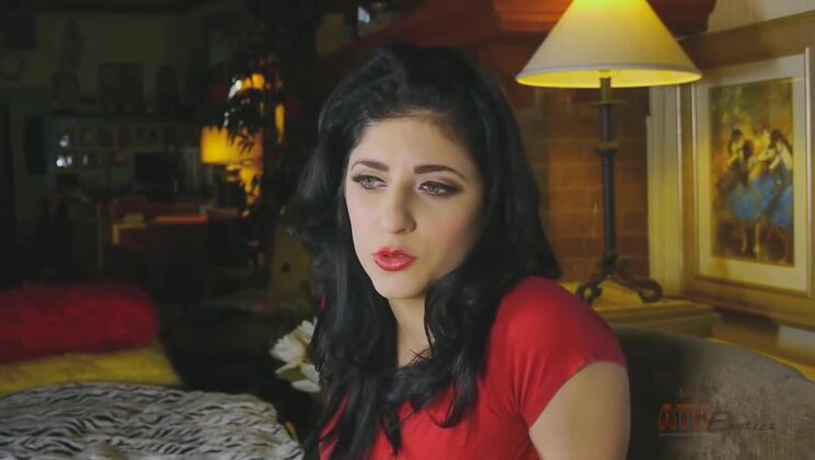 Nikki Knightly's Piercing Passion with Nikki Bloh