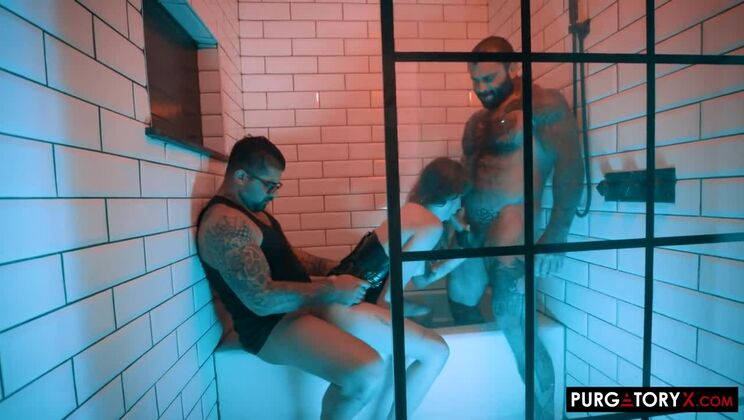 Eden Ivy's Facial with Praying Mantis