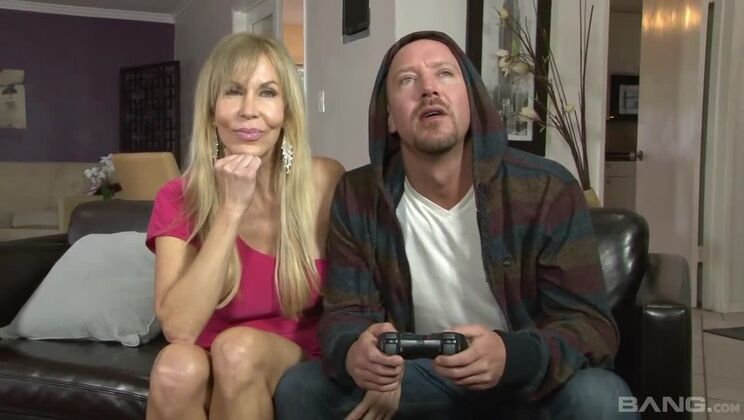 Erica Lauren Takes A Big Cock In Her Ass And Cum On Face