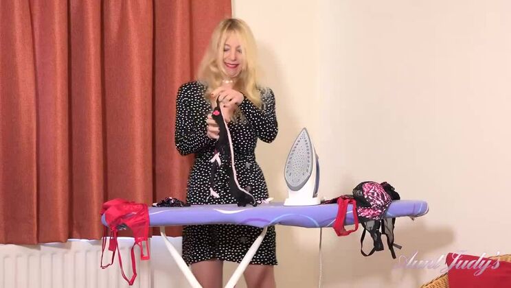 Lingerie and Lust: Lucinda's Masturbation Session