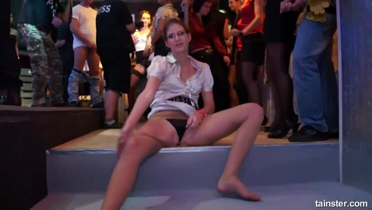 Interracial Group Sex with Vivien1 and Mischelle