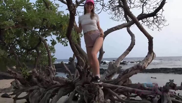 Experience Hawaii with Jill, Your GF