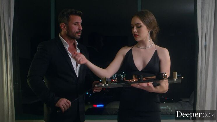 Under The Skin: Manuel Ferrara and Freya Parker Deepthroat Blowjob