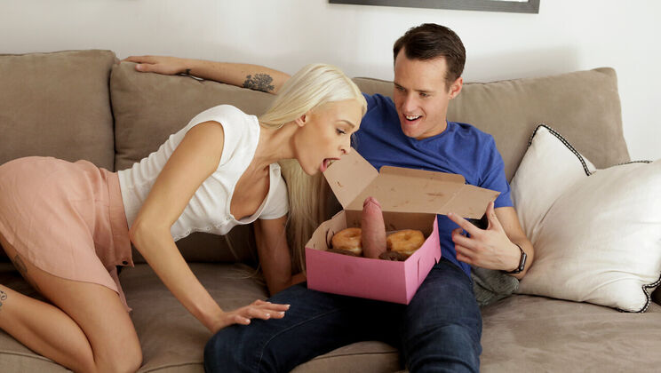 Stepsister Emma Hix's POV Seduction