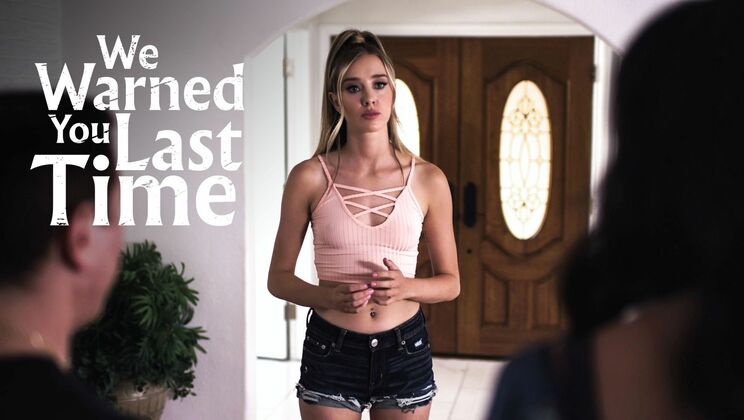 Big Tits and Small Tits in Threesome