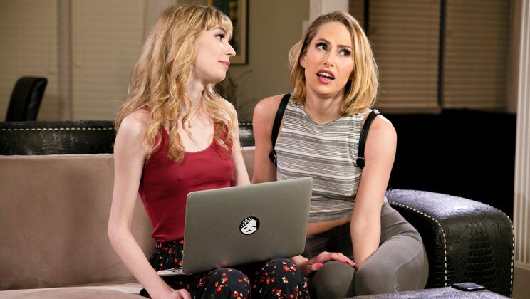 College Girl Fun: Lesbian Style