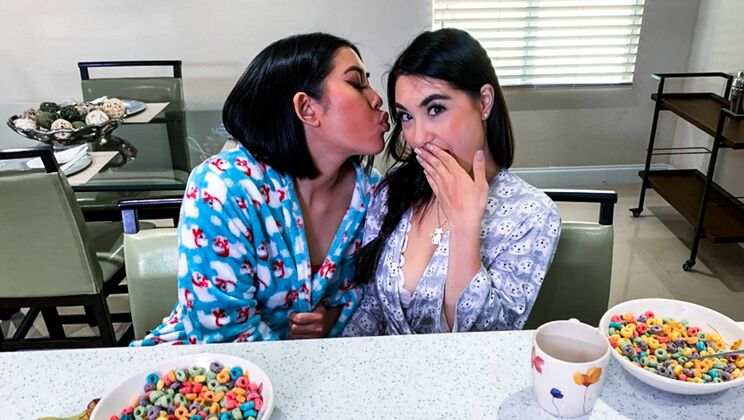 Emerald and Mina's Intimate Play