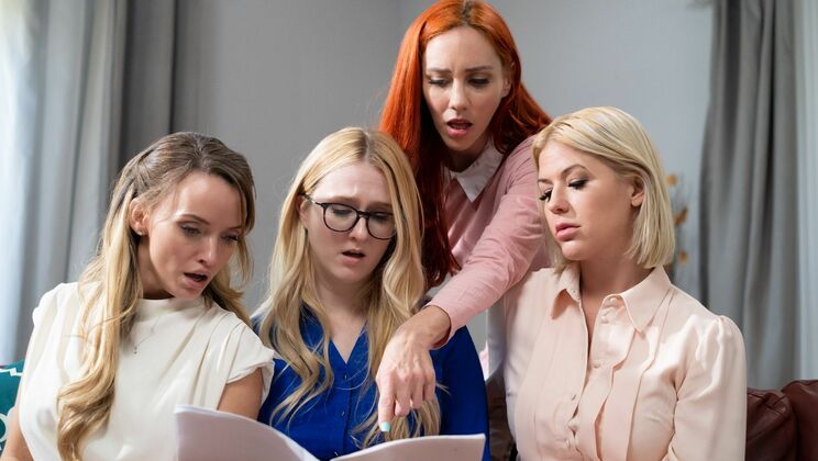 Glasses and Stockings Lesbian Encounter