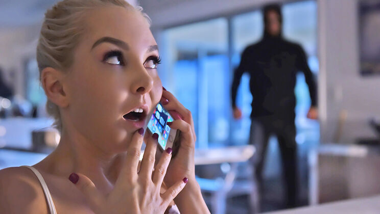 Aaliyah Love Under The Control Of A Mysterious Stranger