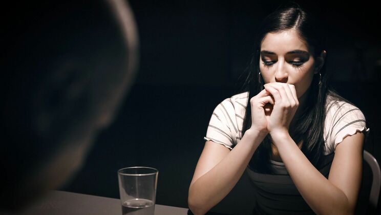 Latina Emily Willis Takes Chad White's Cock