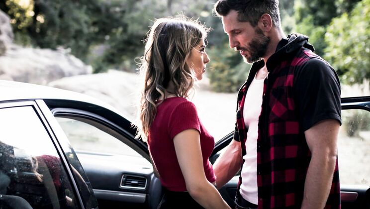 Natural Tits Girl Loves Pussy Eating