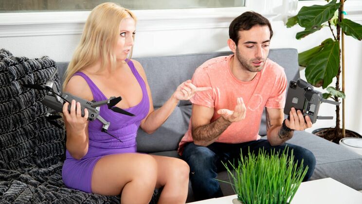 Steamy Pussy Licking with Blonde MILF