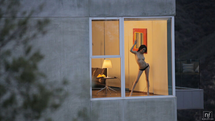 Solo Act: Aiden Ashley