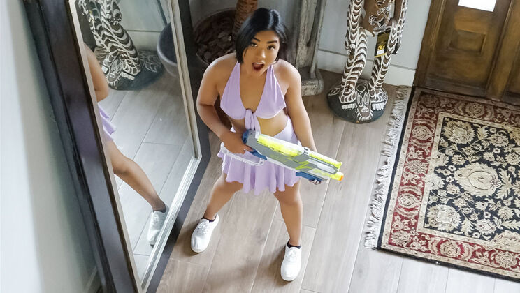 Hide & Creampie: Petite Challenge