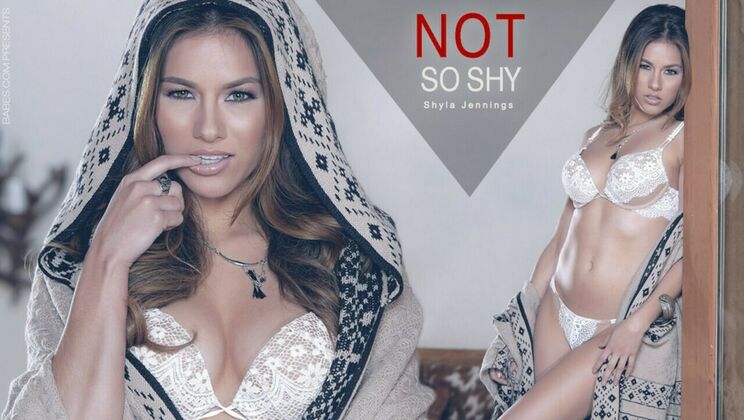 Shyla Jennings Masturbating with Toys