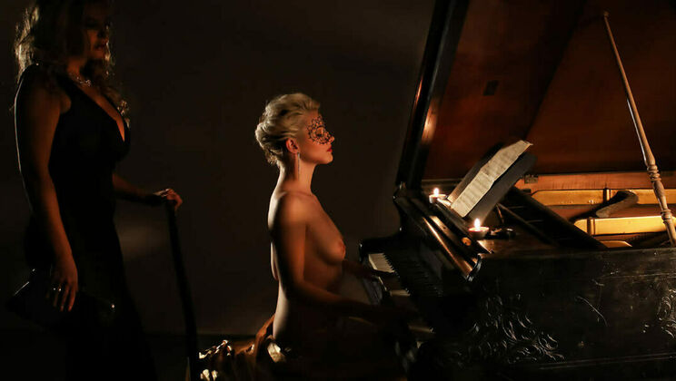 Candy's Pussy Licking Unlocked