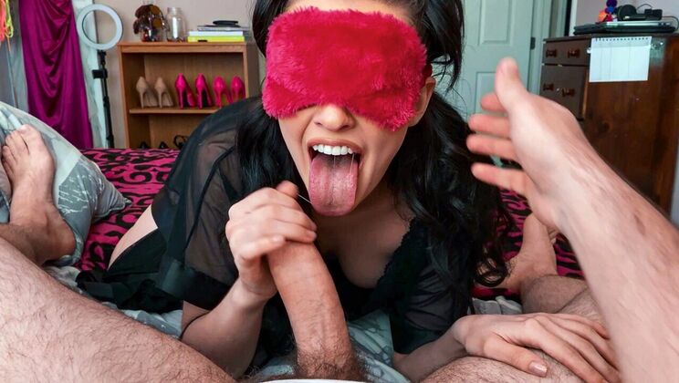 Brunette Babe Aubree Takes It Deep