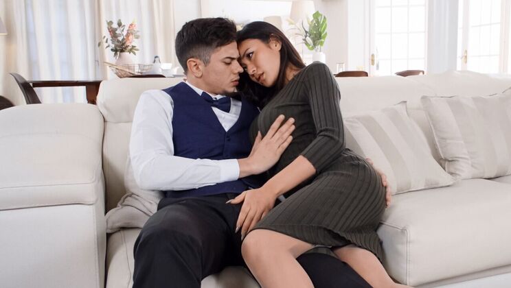  Stockings and Short Hair, Rae Lil Black's Style 