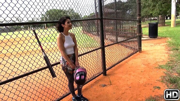 Cumshot on Brunette Amateur