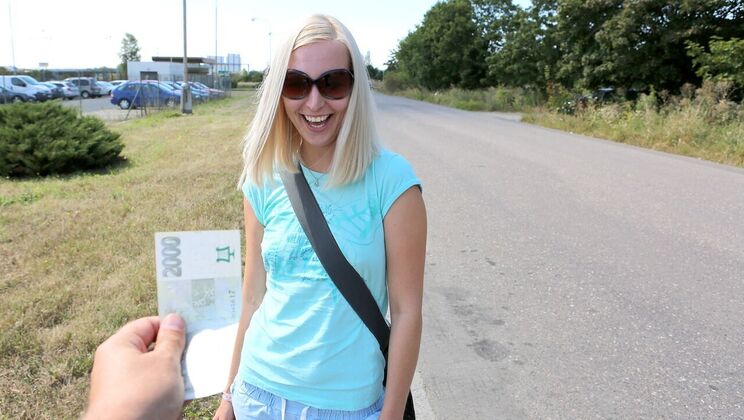 Blonde Outdoor Public Sex Encounter