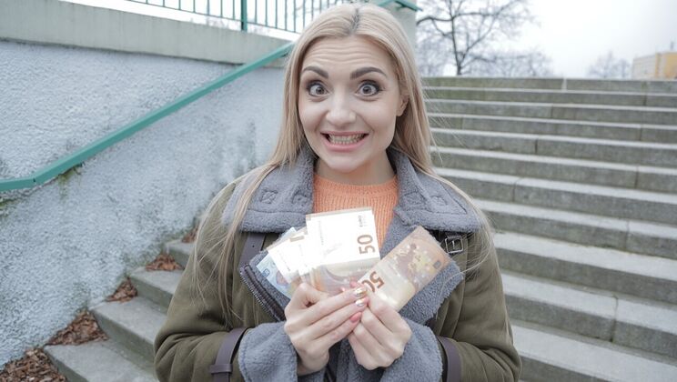 Natural Tits Russian Girl Loves Outdoor Sex