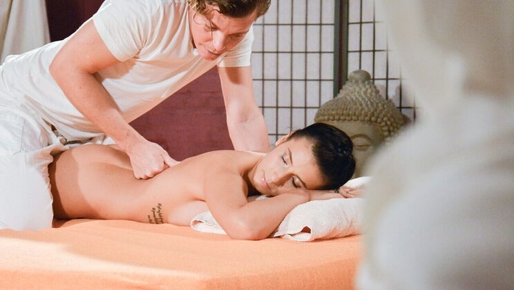 Sensual Massage Ends with Cumshot on Face