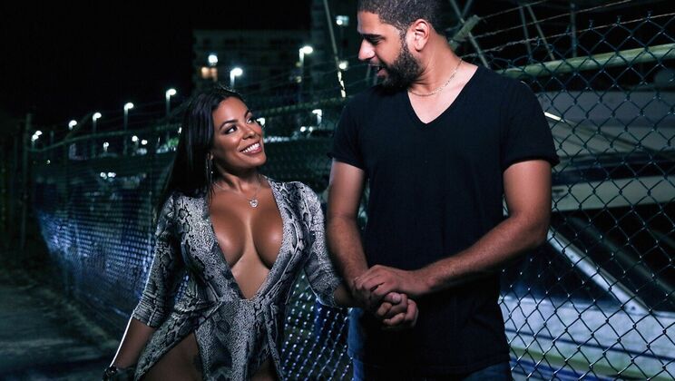 Luna Star, Tyler Steel, Xander Corvus in Anal Play