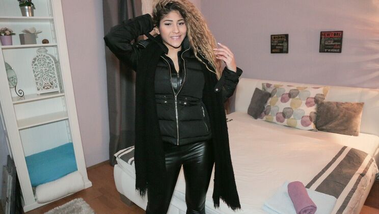 Venus Afrodita Gives a POV Blowjob