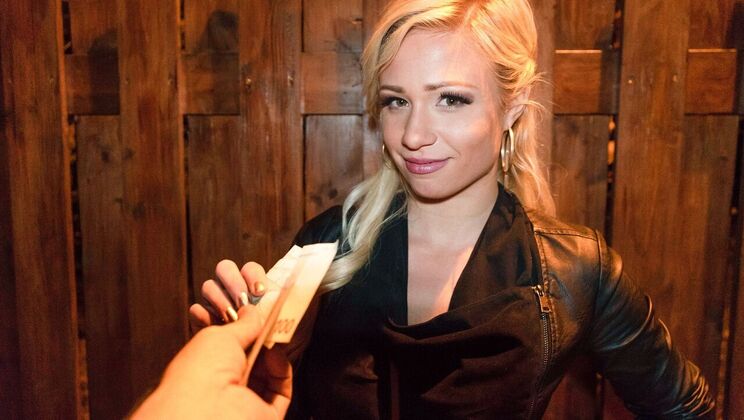 Medium Tits Gabi Gold in Ballerina Outfit