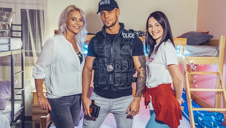 Facial Frenzy with Elena Vega and Friends