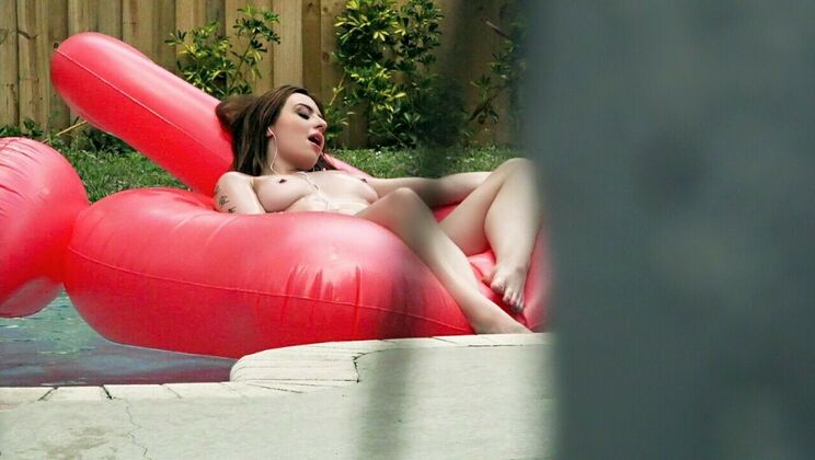 Wet and Wild Sex in the Pool with Tony Rubino