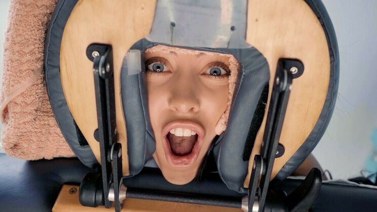 Lee Bone Fingers Theodora's Ass