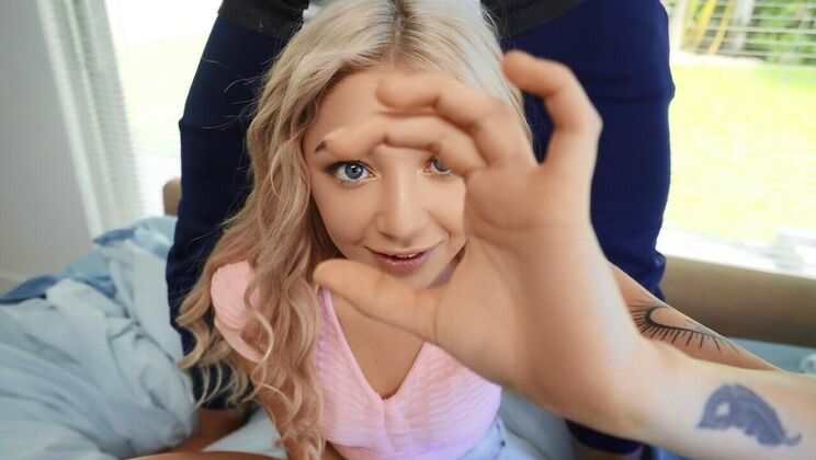 Sia Lust Gets Ass Fingering and Fucked