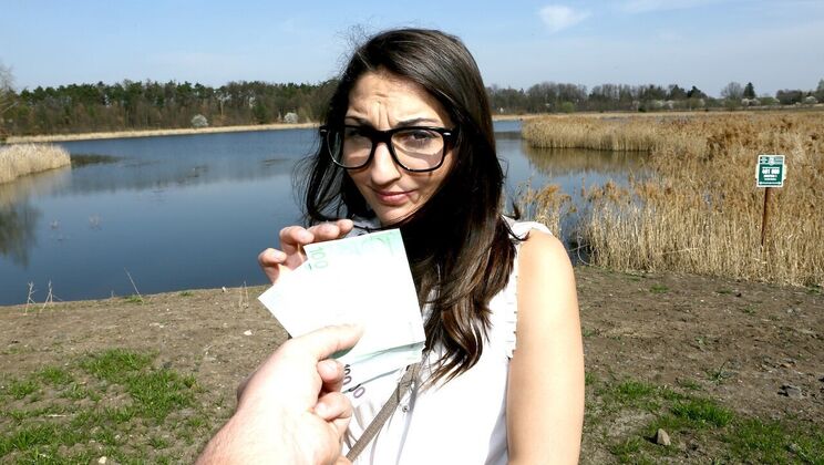 Amateur Spanish Pussy Gets Fucked