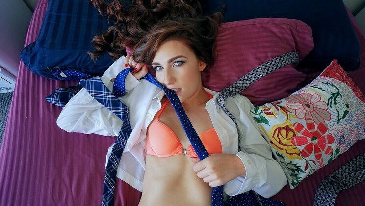 Girlfriend Reverse Cowgirl Blowjob