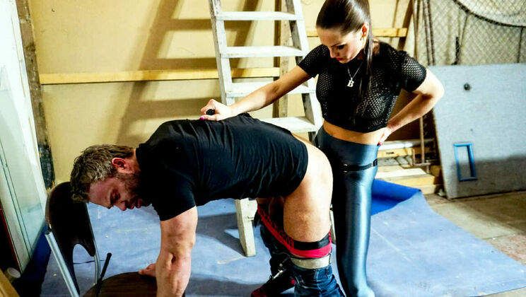 Strap-on Anal for Barbara's Slave