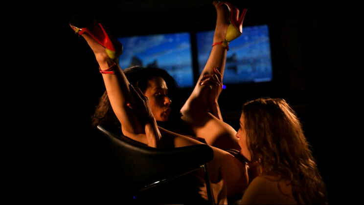 Lesbian Tattoo Models Get Wild