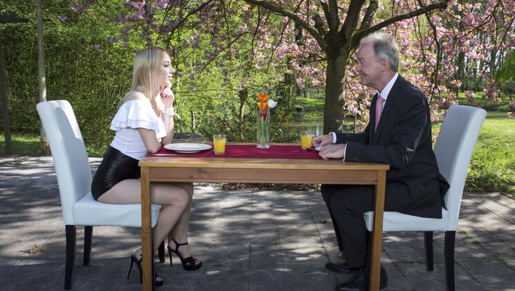 Blonde Bombshell's Fucking Spree