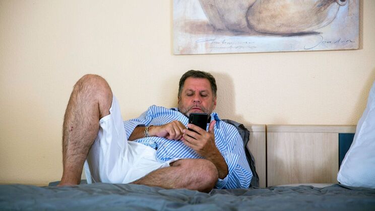 Kissing and Cum Swallowing with Phillipe