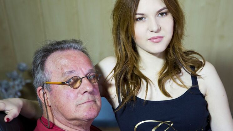 Alegra Becomes a Porn Model for Harry